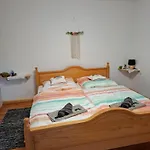Rustic Retreat In 3* Pridraga