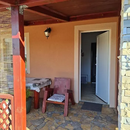 Gasthof Rustic Retreat In Pridraga
