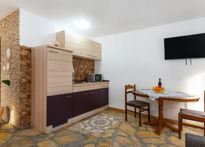 Gostinjska kuća Rustic Retreat In