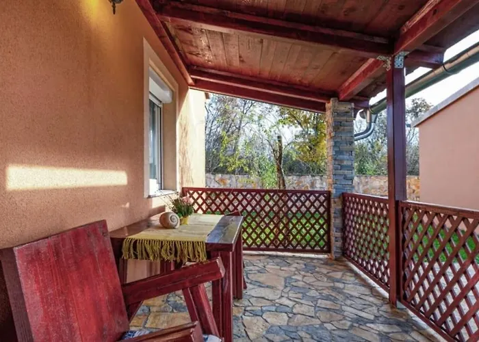 Rustic Retreat In Gostinjska kuća 3*