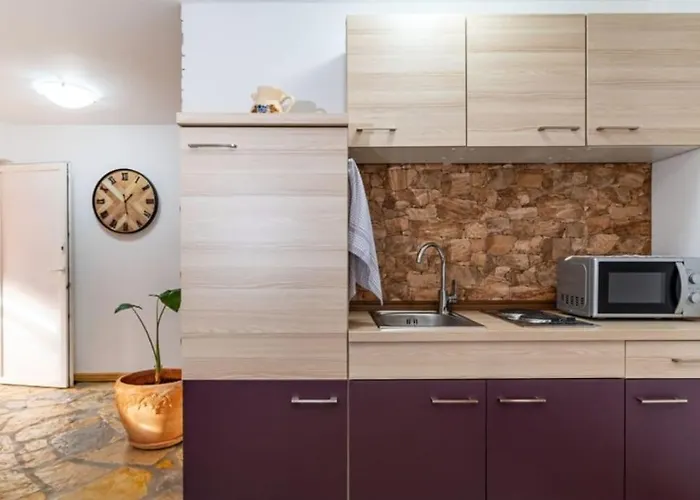 Rustic Retreat In Gostinjska kuća Pridraga