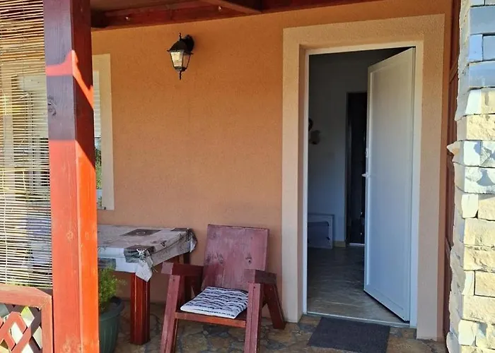 Gasthof Rustic Retreat In Pridraga